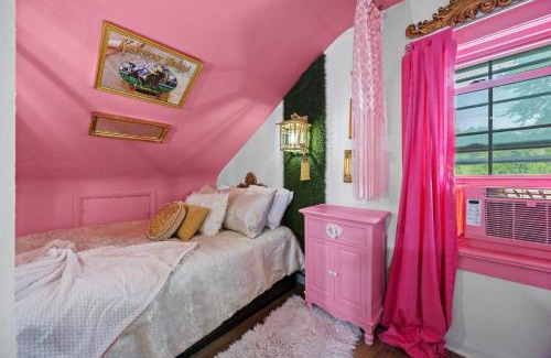 Audubon Apartment | Top Floor Apt Near Churchill Downs & Expo Center