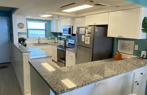 Navarre Beach Condo | Top Floor, Beach Style, Modernized. Winter is great at Navarre Beach!