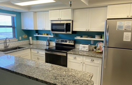 Navarre Beach Condo | Top Floor, Beach Style, Modernized. Winter is great at Navarre Beach!