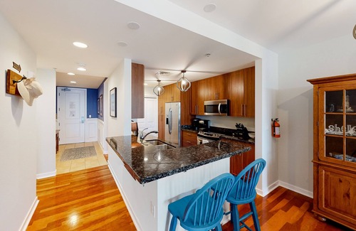 Sandbridge Condo | Top-floor condo at beachfront resort overlooking 1 of 3 pools & 2 gyms