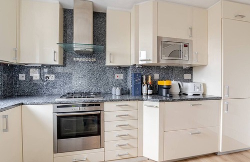 Bryanston and Dorset Square Apartment | Top Floor Marylebone Apartment with WiFi, AC