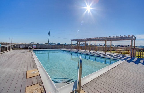 Rodanthe Condo | Top-floor, oceanfront condo with stunning balcony views, pool, deck, central AC