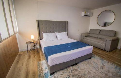 La Aguacatala Apartment | TOP FLOOR Studio Poblado, A/C, Coworking, gym 1416