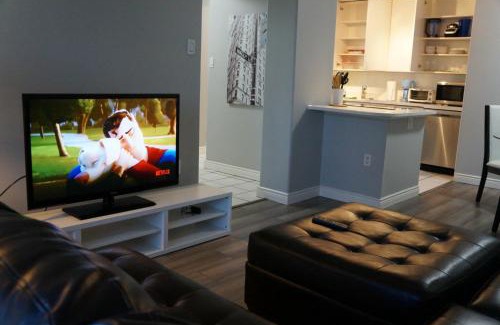 Connaught Apartment | Top-Floor Tranquility: 2-Bedroom City Apartment