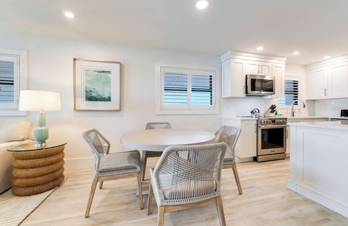Sanibel Condo | Top floor two-bedroom corner perfect for spectacular beach views.