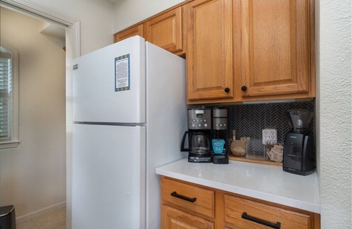 Branson West Condo | TOP FLOOR UNIT with golf course views close to Silver Dollar City!