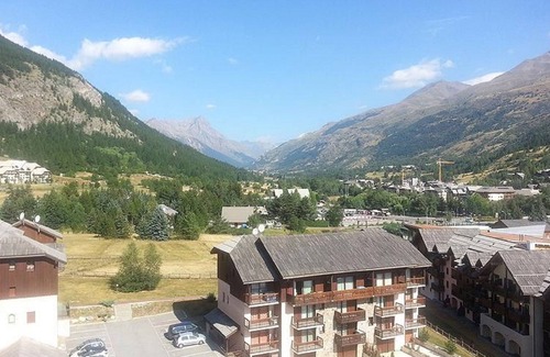 La Salle-les-Alpes Apartment | Top location, sleeps 140/190, wifi, direct access to slopes, club and ESF meetings