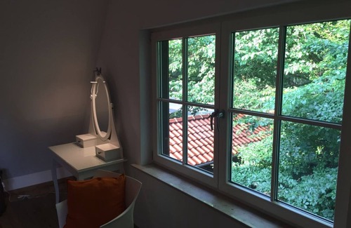 Langenhorn Apartment | Top! Lovingly furnished apartment in Hamburg, Apartment AIr 1. OG