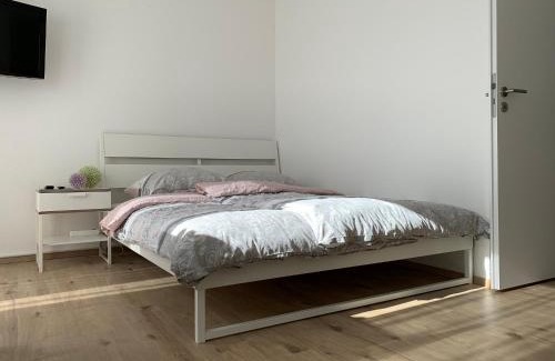 Bad Soden-Salmuenster Apartment | Top Modernes 1-Zimmer-Apartment mit Küche, Parkplatz, kostenfreiem WLAN und Netflix