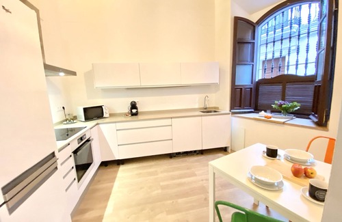 Santa Cruz House | Top-notch downtown house w/private rooftop, parking