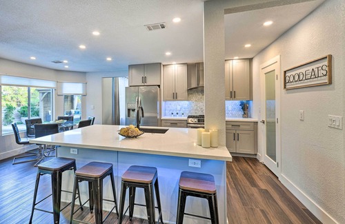 The Section Seven House | Top-Notch Las Vegas Oasis w/Games, Golf & More!