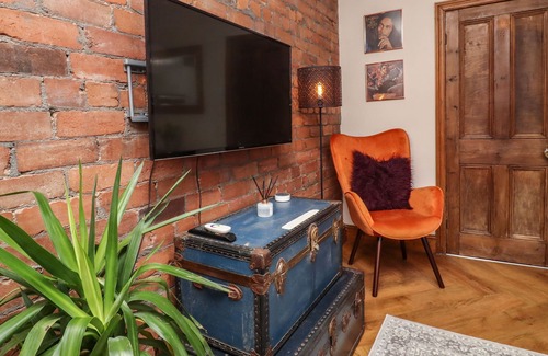 Mytholm House | TOP O’ TH HOUSE, family friendly, with a garden in Hebden Bridge