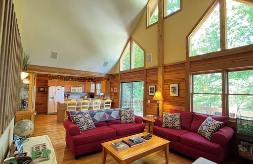 Leicester Cabin | Top of the Line Asheville Mountain Cabin
