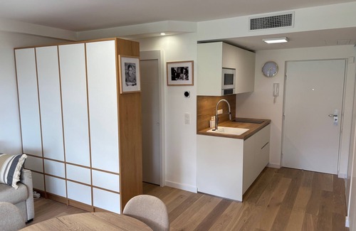 Caucade Apartment | Top-of-the-range studio comfort, swimming pool, tennis court, park, security