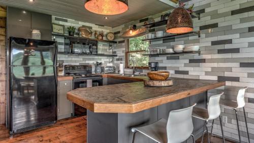 Blue Ridge House | Top of the Ridge Chalet