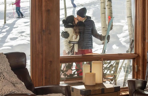 Snowmass Village Condo | Top of the Village - Summit 306