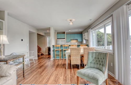 Surf City House | Top-Rated Beach Rental. Super clean & well-appointed. Private heated pool!