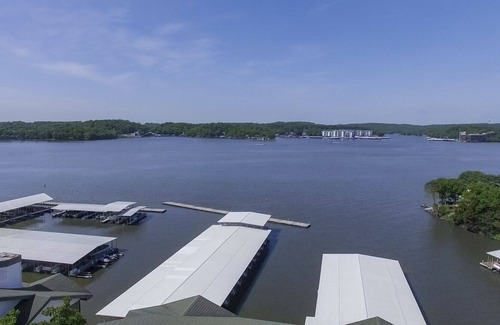 Lakeland Condo | Top Rated! Freshly updated 3Bed 2 Bath at Harbour Towne Lake Of The Ozarks
