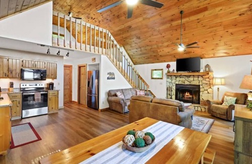 Murphy Cabin | Top Rated Mountain Escape - Ultimate Relaxation & Scenic View