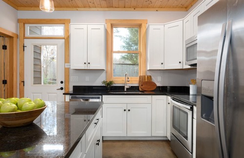 Oakley House | Top rated w/recent upgrades! Near Biltmore & downtown, fire pit, dog friendly