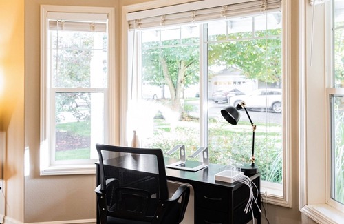 Vancouver House | Top Relaxation Spot! Hot tub, Grill, AC and WiFi in Vancouver