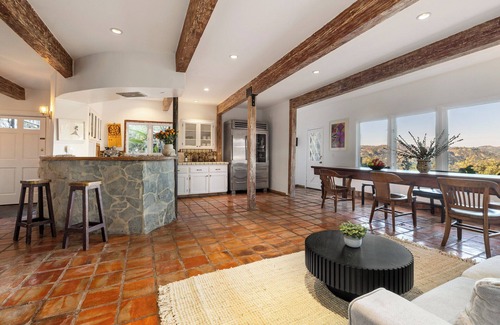Fernwood House | Topanga Canyon Retreat - 3BR/3BA with Deck, Views and Herbal Room