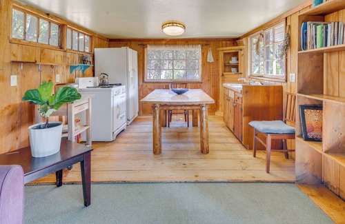 Topanga Cabin | Topanga Canyon Rustic Treetop Trailer on 16 Acres!