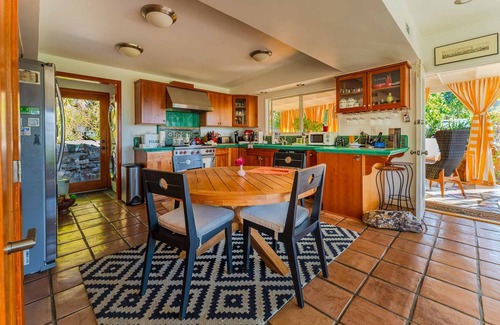 Topanga House | Topanga Dreaming 3 Bedroom House with Sauna Jacuzzi and Views