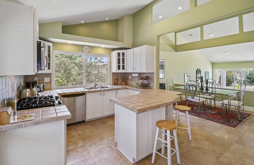 Woodland Hills House | Topanga Retreat with a Huge Private Backyard