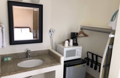 Taft Hotel | Topper Motel