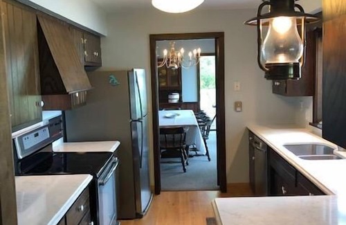 Alden House | TORCH LAKE - MAKE LASTING MEMORIES