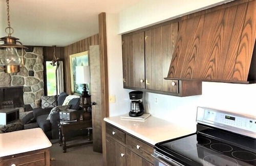 Alden House | TORCH LAKE - MAKE LASTING MEMORIES