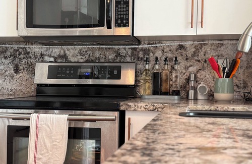 Fort York Condo | Toronto Harbourfront Hideaway