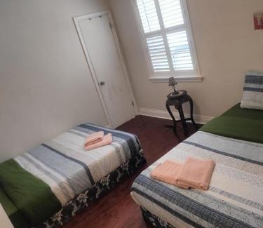 Swansea House | Toronto Stay Next To Beautiful High Park & ZOO