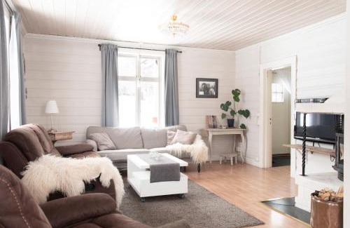 Nyland House | Torpet i Sjö