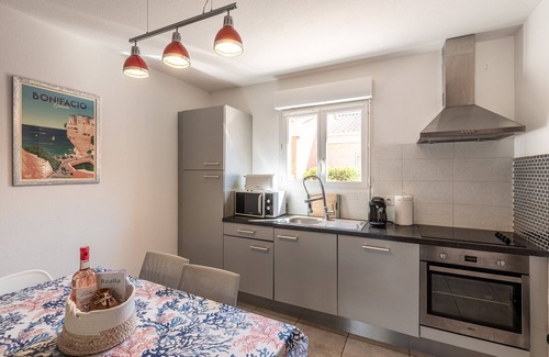 Prunete House | Torra Mare - Two Bedroom House, Sleeps 6