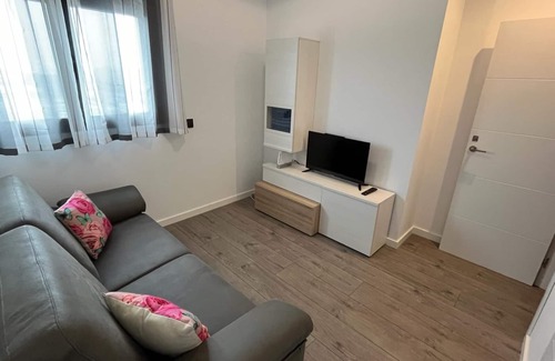 Cadiz Apartment | Torre Dárenas, Victoria beach, swimming pool, gymnasium and parking lot