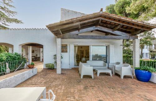 Llanca Villa | Torre Sant Genís