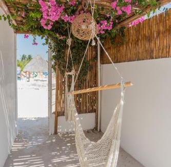 Rio Lagartos Hotel | Tortuga LAS COLORADAS