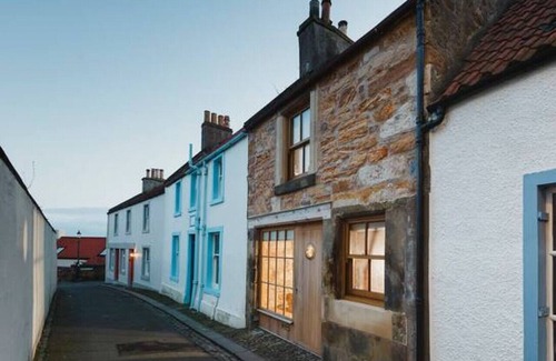 Pittenweem House | TOS · The Old Stable - Your Seaside Hideaway