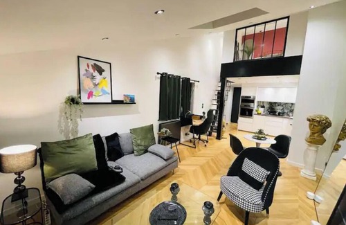 Quartier Vieux Marche-Cathedrale House | Toscana: Modern duplex at the hearth of Rouen