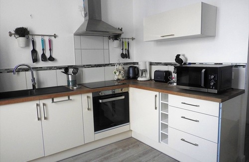 Guilvinec Apartment | Totally renovated apartment "At the end of the port", ideally located