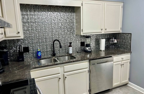 Greenville House | Totally Renovated Greenville Townhome - Pirate Fans & Monthly Renters Welcome!