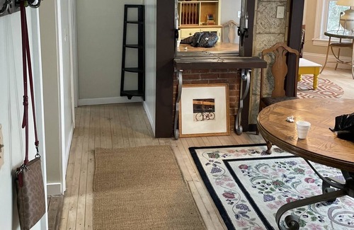 North Adams Apartment | Totally wholesome loved apt, walk to MassMoca