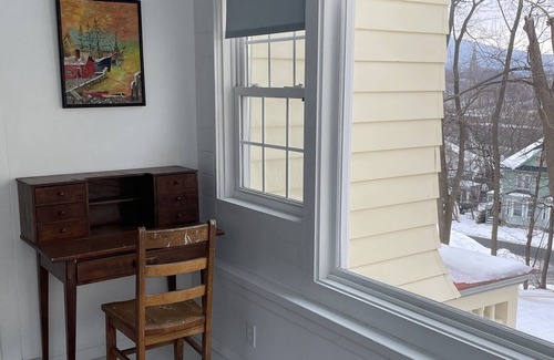 North Adams Apartment | Totally wholesome loved apt, walk to MassMoca