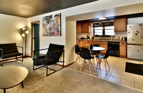 Wayzata House | TOTALY REMODELING BEAUTIFUL MIDCENTURY STYLE BY DESIGNER