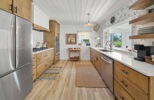 Laguna Beach Estates House | Toucan Tango ~ 1 block to beach + Pier Park & 30a ~ 1966 beach bungalow