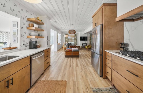 Laguna Beach Estates House | Toucan Tango ~ 1 block to beach + Pier Park & 30a ~ 1966 beach bungalow