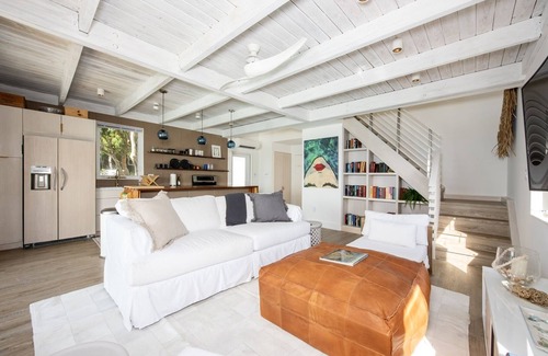 Savannah Sound House | Touch Of Class Cottage 2 Bedroom Home