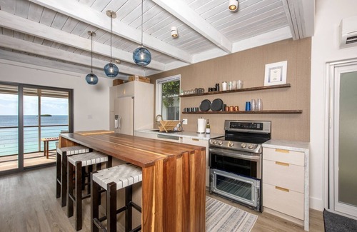 Savannah Sound House | Touch Of Class Cottage 2 Bedroom Home
